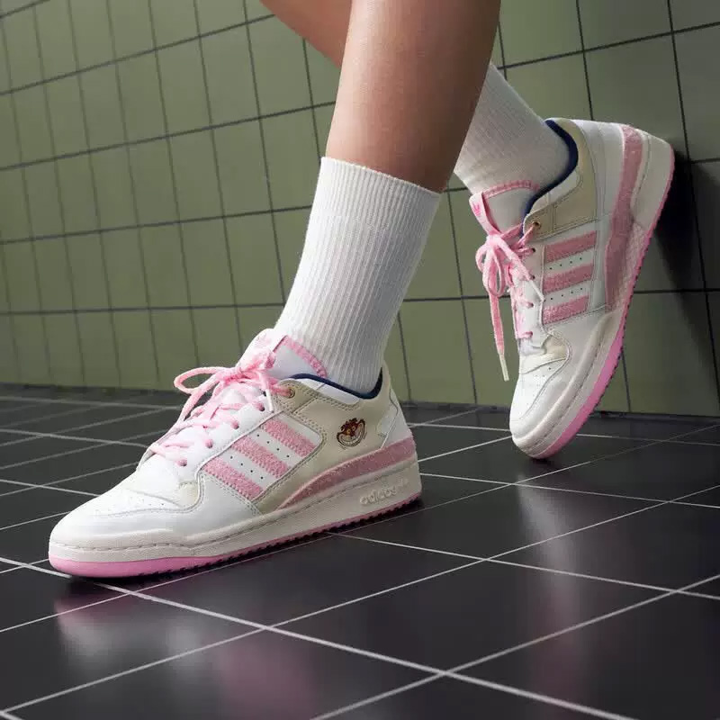 Sepatu wanita kolaborasi Adida - Outdoor Lighting Hong Kong ulasan dan harga